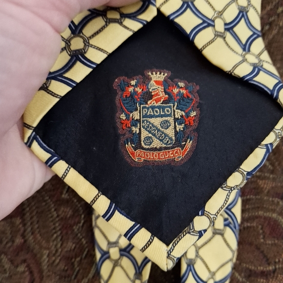 Vintage Gucci Made in Italy 100% Silk Designer Tie. - Picture 7 of 15